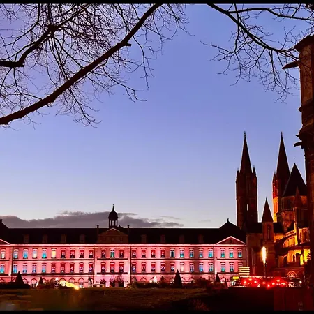 Logis Decaens Apartmán *